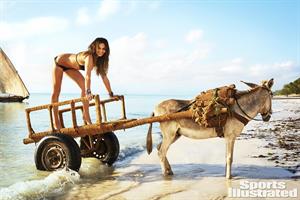 Chrissy Teigen - Sports Illustrated Swimsuit 2016