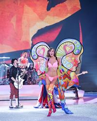 Karlie Kloss in lingerie