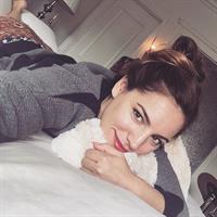 Kelly Brook taking a selfie