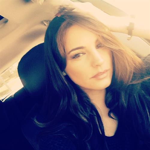 Kelly Brook taking a selfie