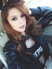 Tawny Swain taking a selfie