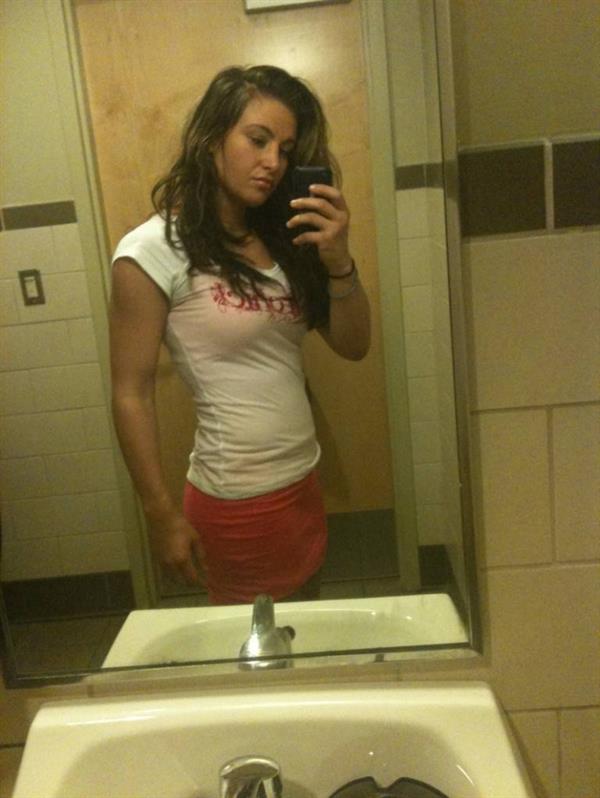 Miesha Tate taking a selfie