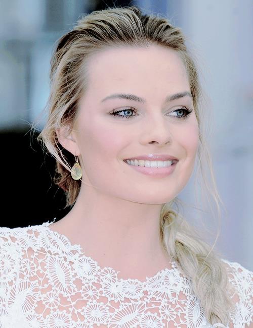 Margot Robbie