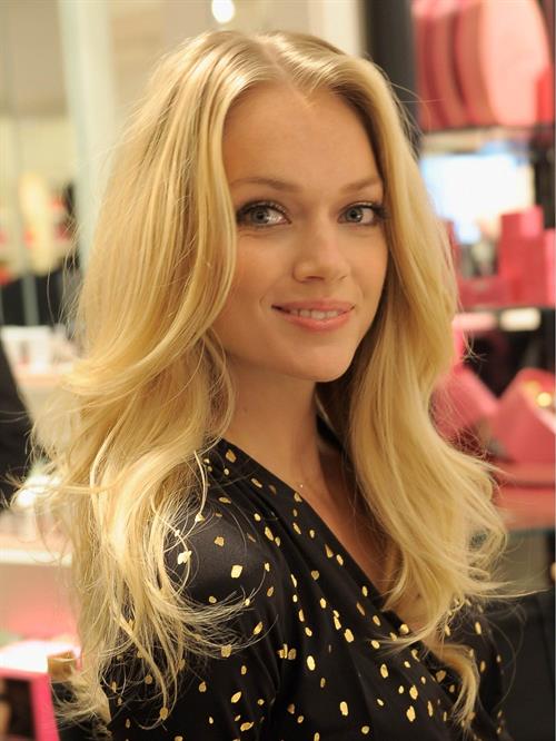 Lindsay Ellingson
