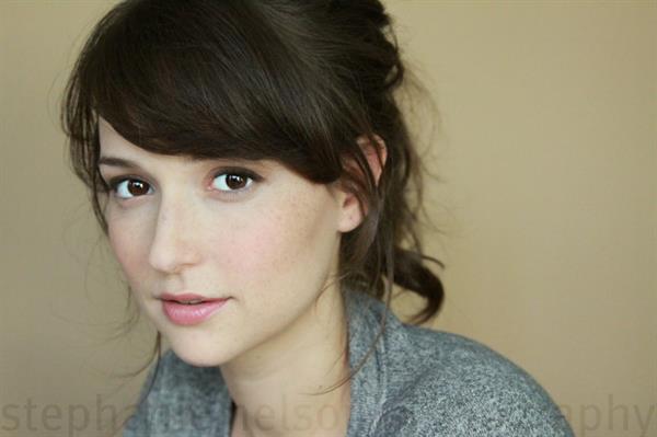 Milana Vayntrub