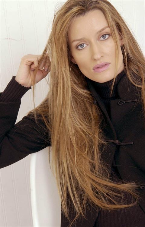 Natascha Mcelhone