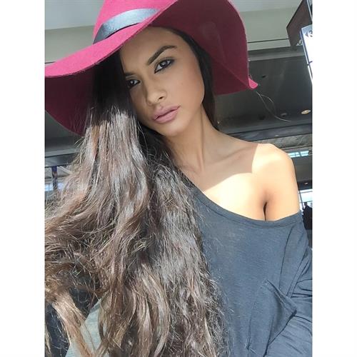 Sophia Miacova taking a selfie