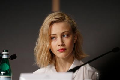 Sarah Gadon