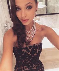 Candice Blackburn taking a selfie