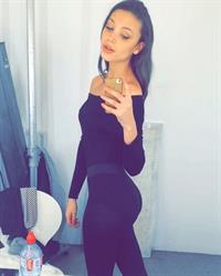 Candice Blackburn taking a selfie