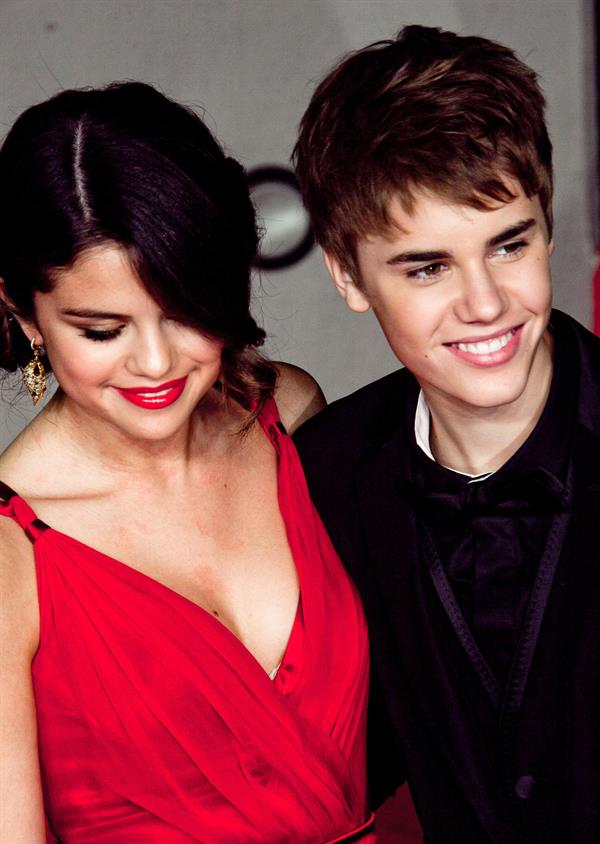 Selena Gomez Vanity Fair Oscar party in West Hollywood on February 27, 2011