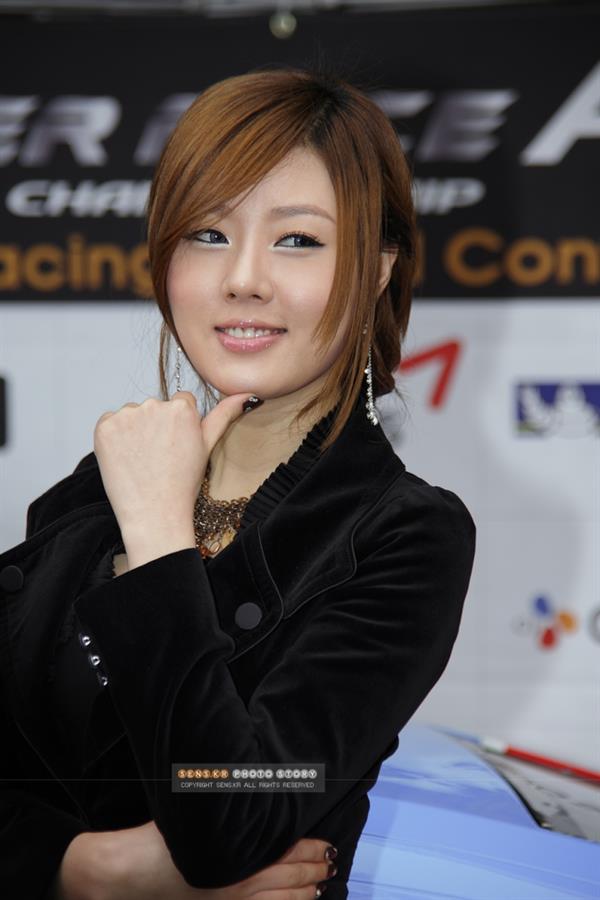 Hwang Mi Hee