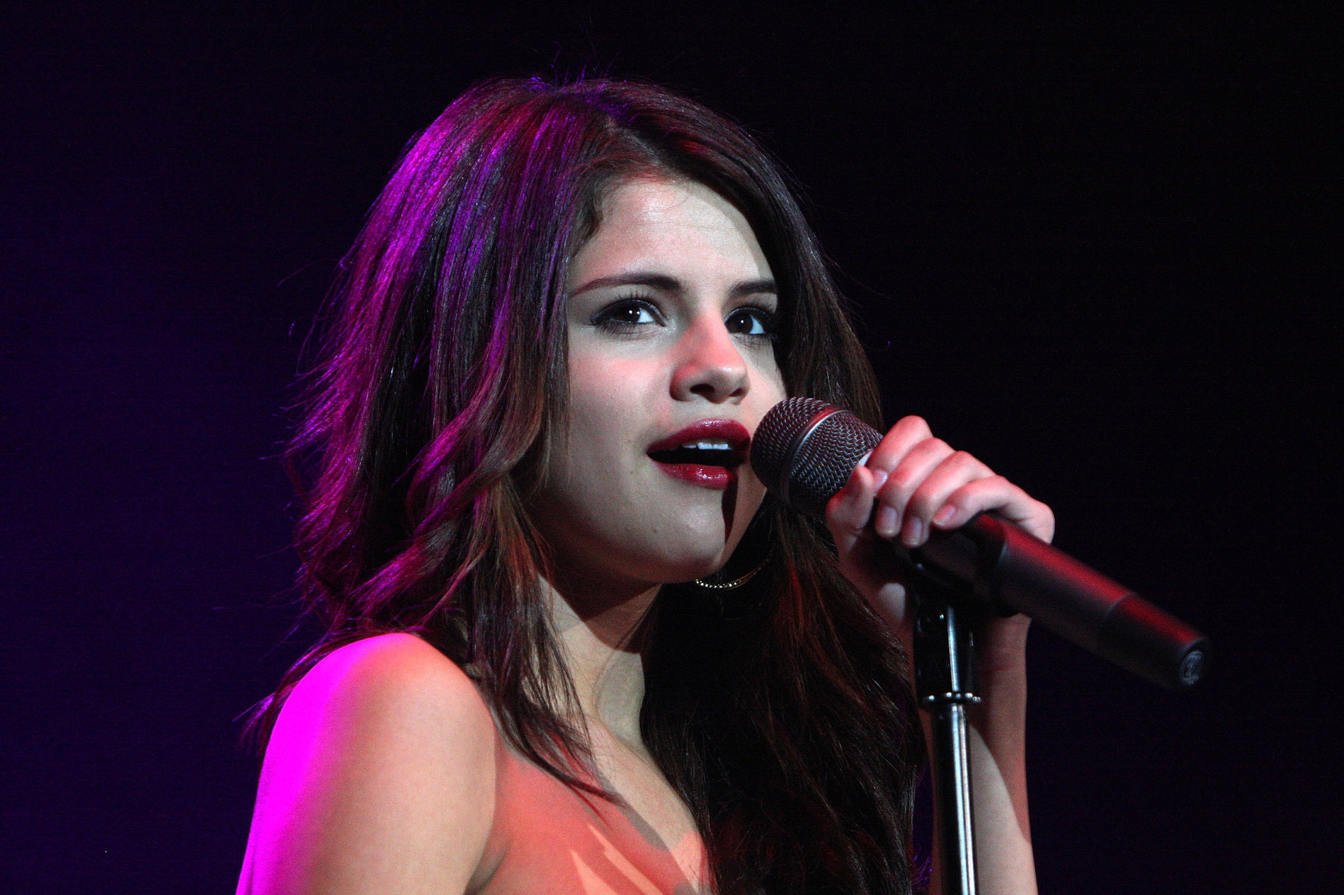 Selena Gomez KIIS FM's Jingle Ball 2010 NOKIA Theatre Los Angeles on December 5, 2010