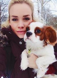 Carlie Mitchell taking a selfie