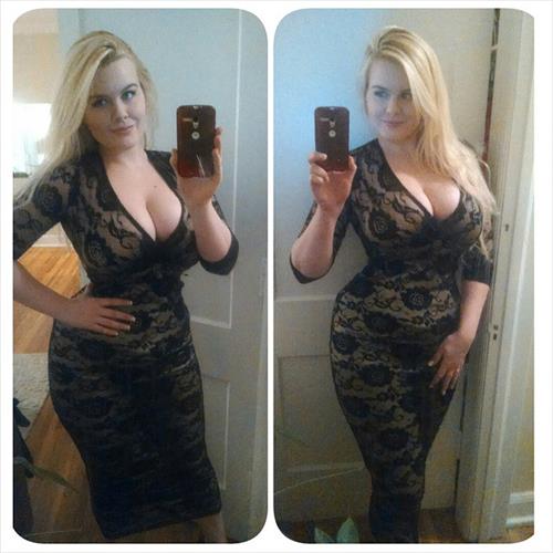 Lilli Luxe taking a selfie