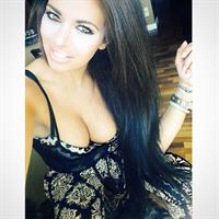 Italia Kash taking a selfie