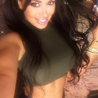 Italia Kash taking a selfie