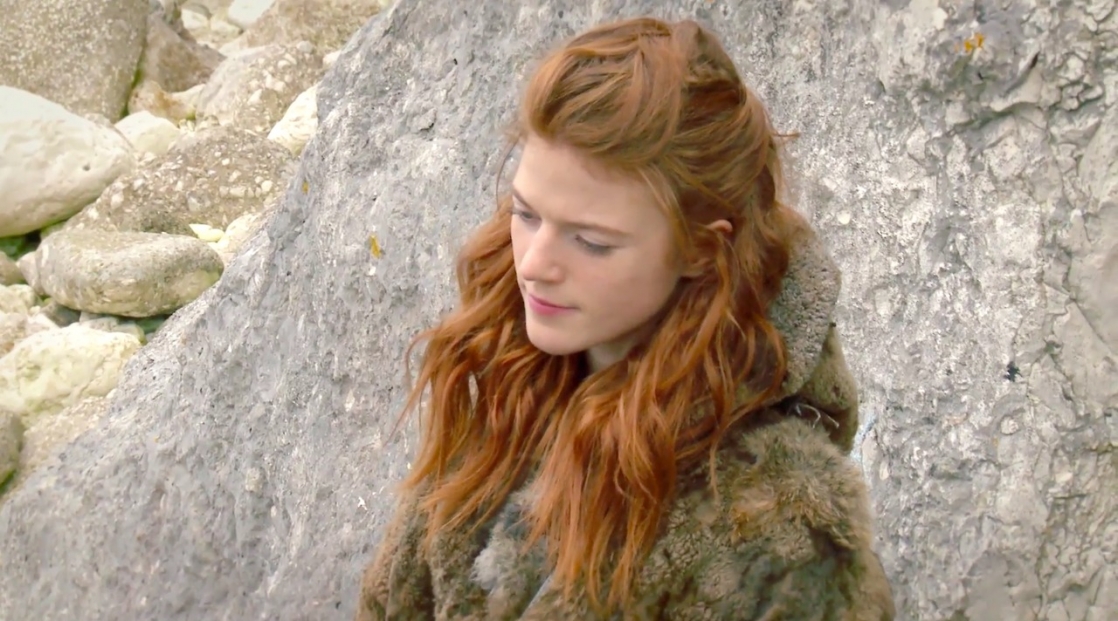 Rose Leslie Nide