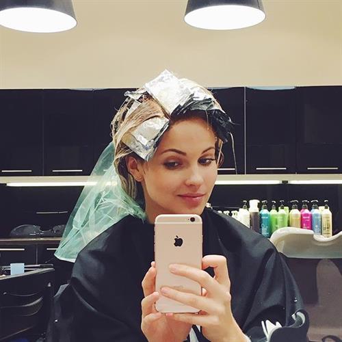 Emilie Voe Nereng taking a selfie