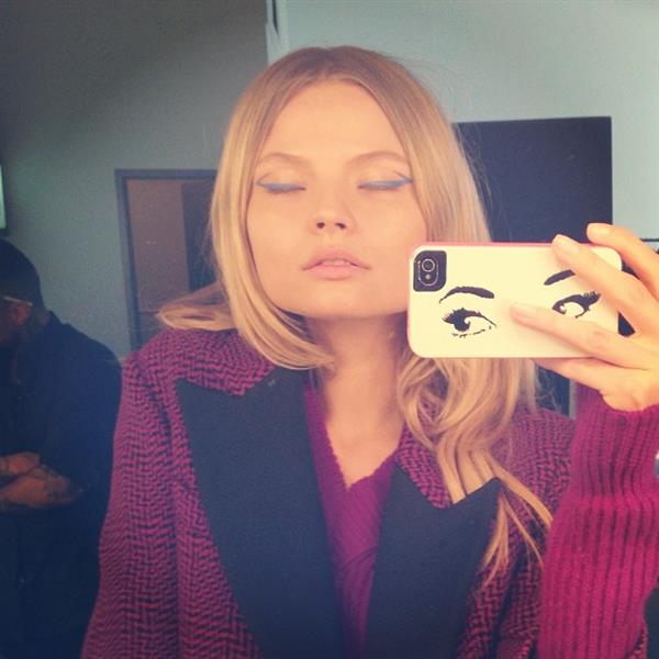 Magdalena Frackowiak taking a selfie