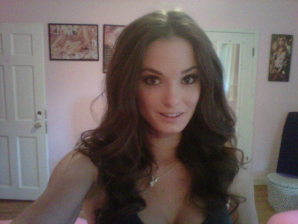 Kassie Lyn Logsdon taking a selfie