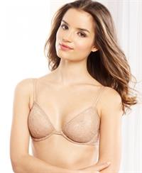 Roos Van Montfort in lingerie