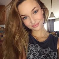 Ariane Fournier taking a selfie