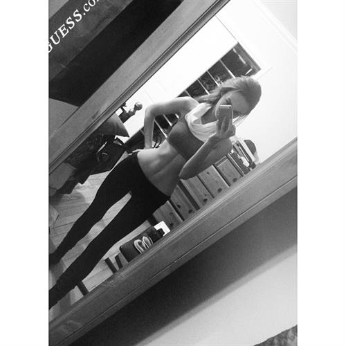 Ariane Fournier taking a selfie