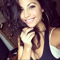 Mónica Alvarez taking a selfie