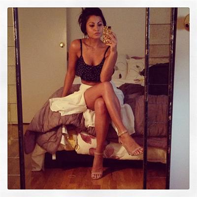 Mónica Alvarez taking a selfie