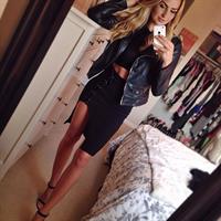 Mackenzie White taking a selfie