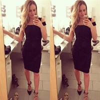 Mackenzie White taking a selfie