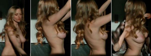 Amanda Seyfried - breasts