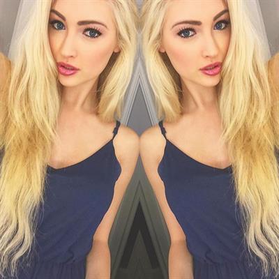 Anna Faith Carlson taking a selfie