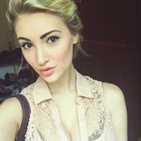 Anna Faith Carlson taking a selfie