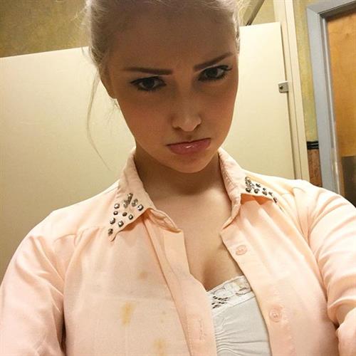 Anna Faith Carlson taking a selfie
