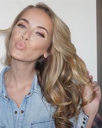 Olivia Jordan taking a selfie