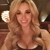 Caitlin Arnett taking a selfie