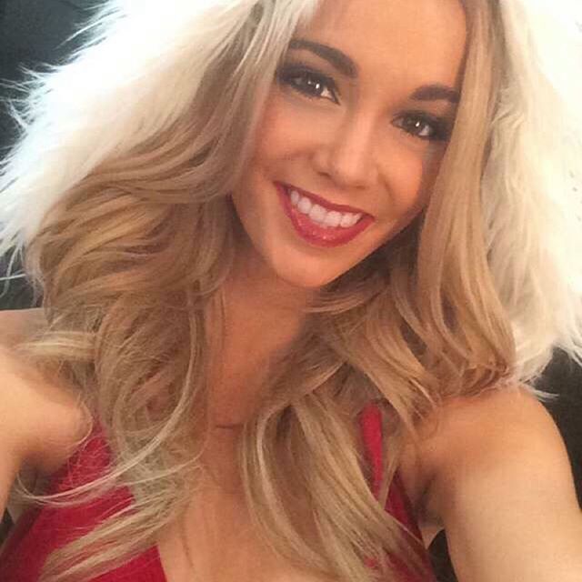 Caitlin Arnett taking a selfie