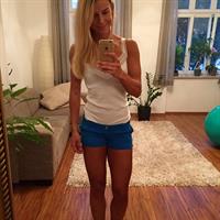 Adrienne Koleszár taking a selfie