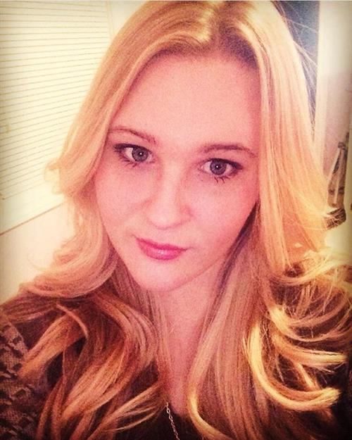 Jessica taking a selfie