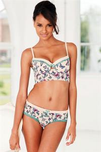 Gracie Carvalho in lingerie