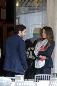 Kate Beckinsale On Set of The Face of an Angel in Rome November 11-2013 