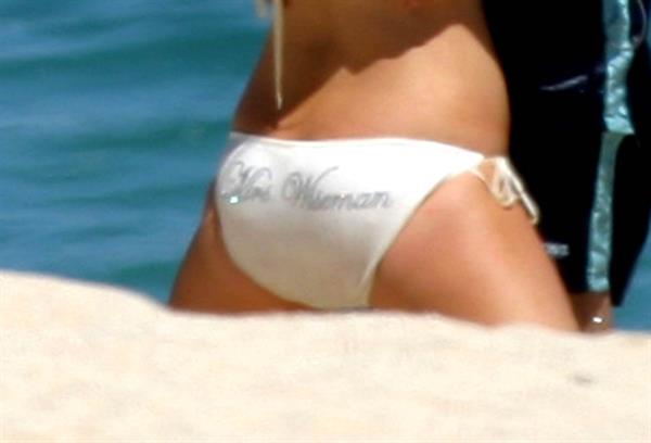 Kate Beckinsale in a bikini - ass