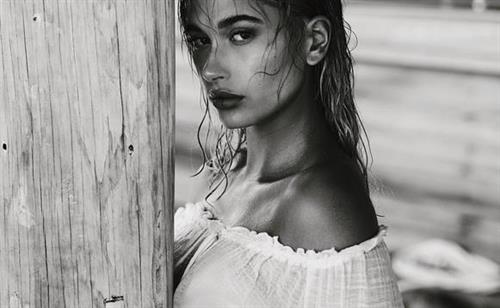 Hailey Bieber