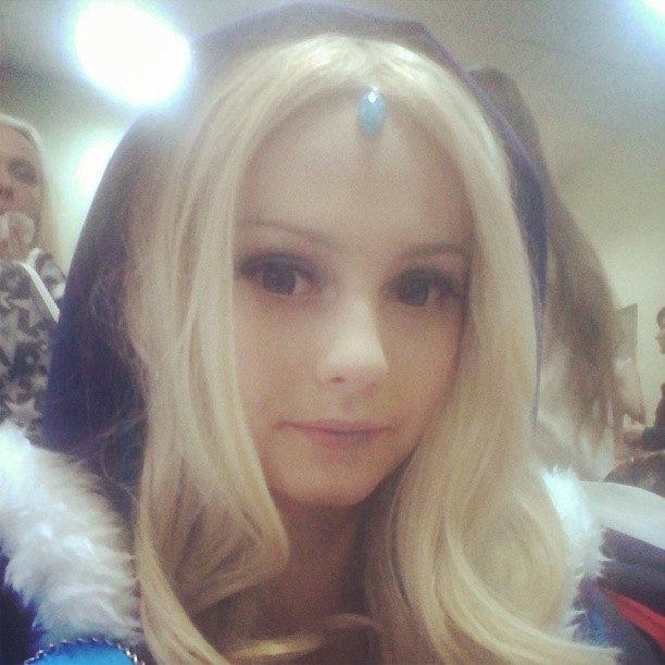 Denika Kiomi taking a selfie