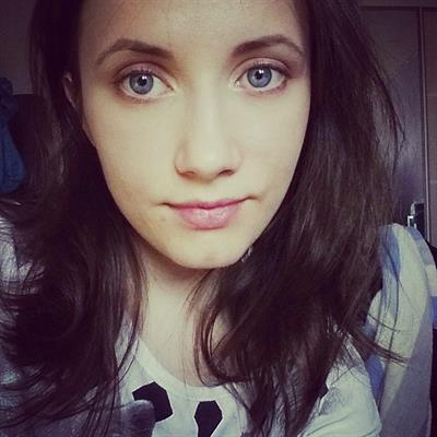 Natasha Firsakova taking a selfie