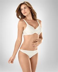 Fernanda Mello in lingerie