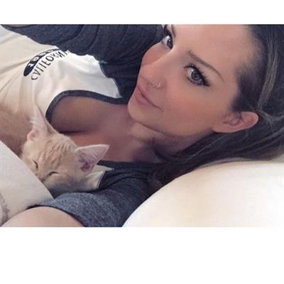 Sheala Foster taking a selfie