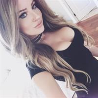 Sheala Foster taking a selfie